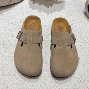 Birkenstock Boston taupe suede mule clogs
